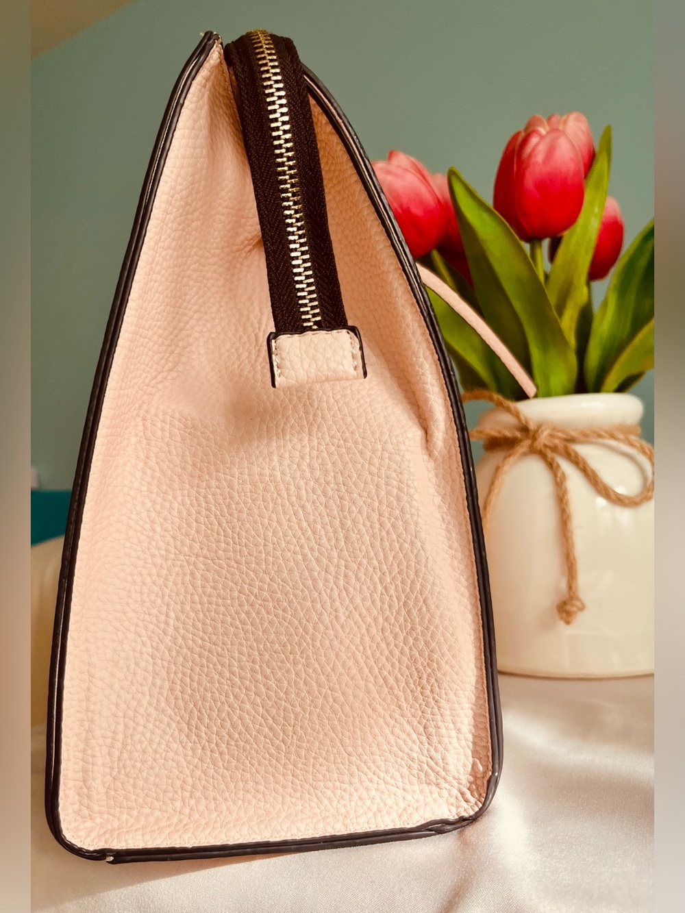 ALDO tote bag with textured faux leather, top zip closure & dual top handles. - Picture 4 of 7
